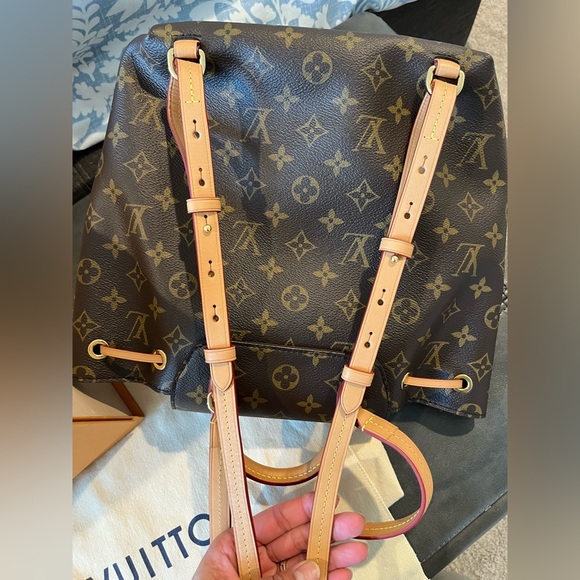 Louis Vuitton Montsouris PM - Picture 12 of 14